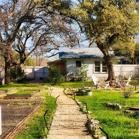 Charming & Historic 2-Br Home On An Eco Farm Austin Exterior photo