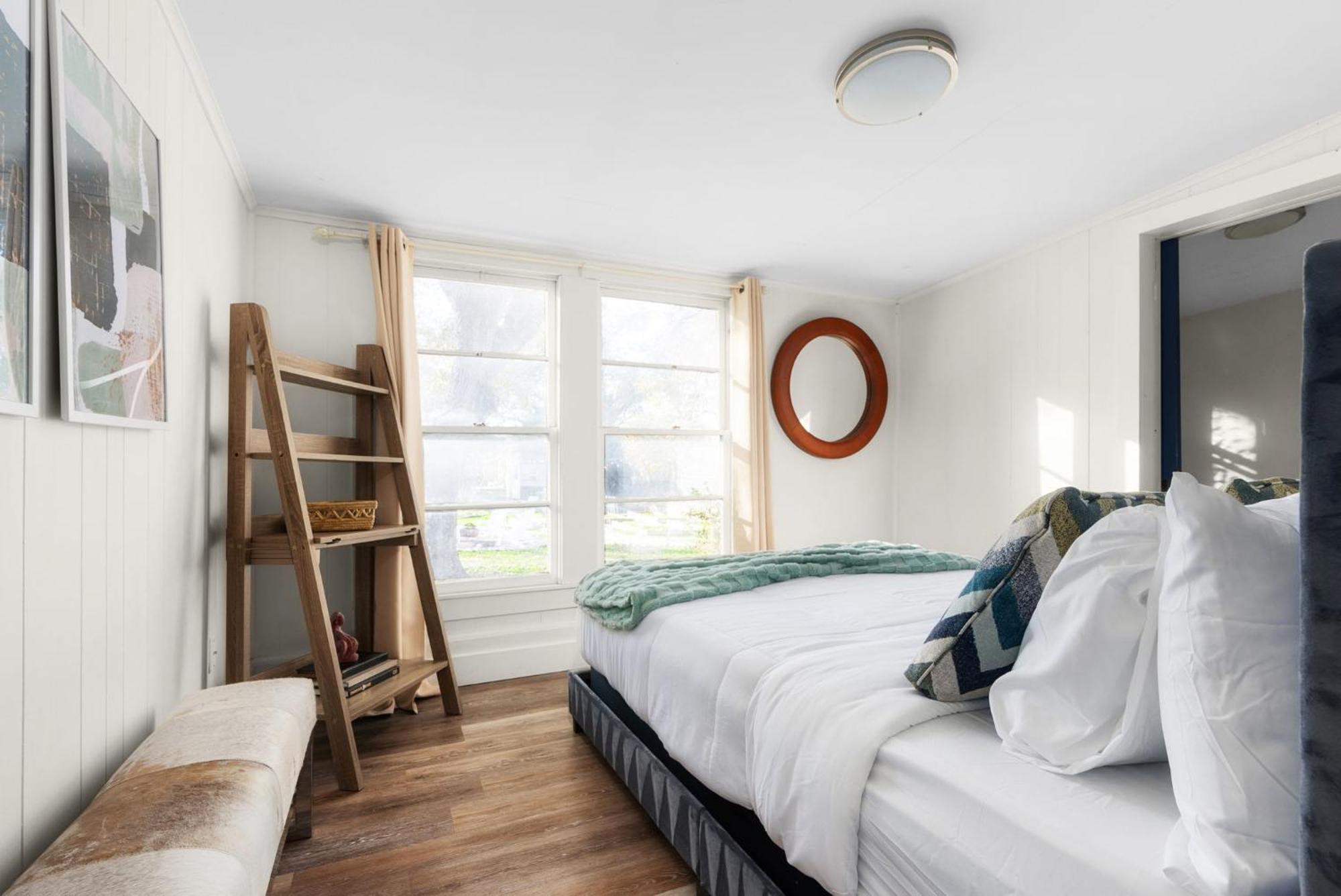 Charming & Historic 2-Br Home On An Eco Farm Austin Exterior photo
